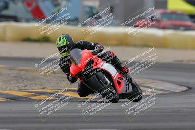 media/Jan-15-2023-SoCal Trackdays (Sun) [[c1237a034a]]/Turn 2 Set 1 (1145am)/